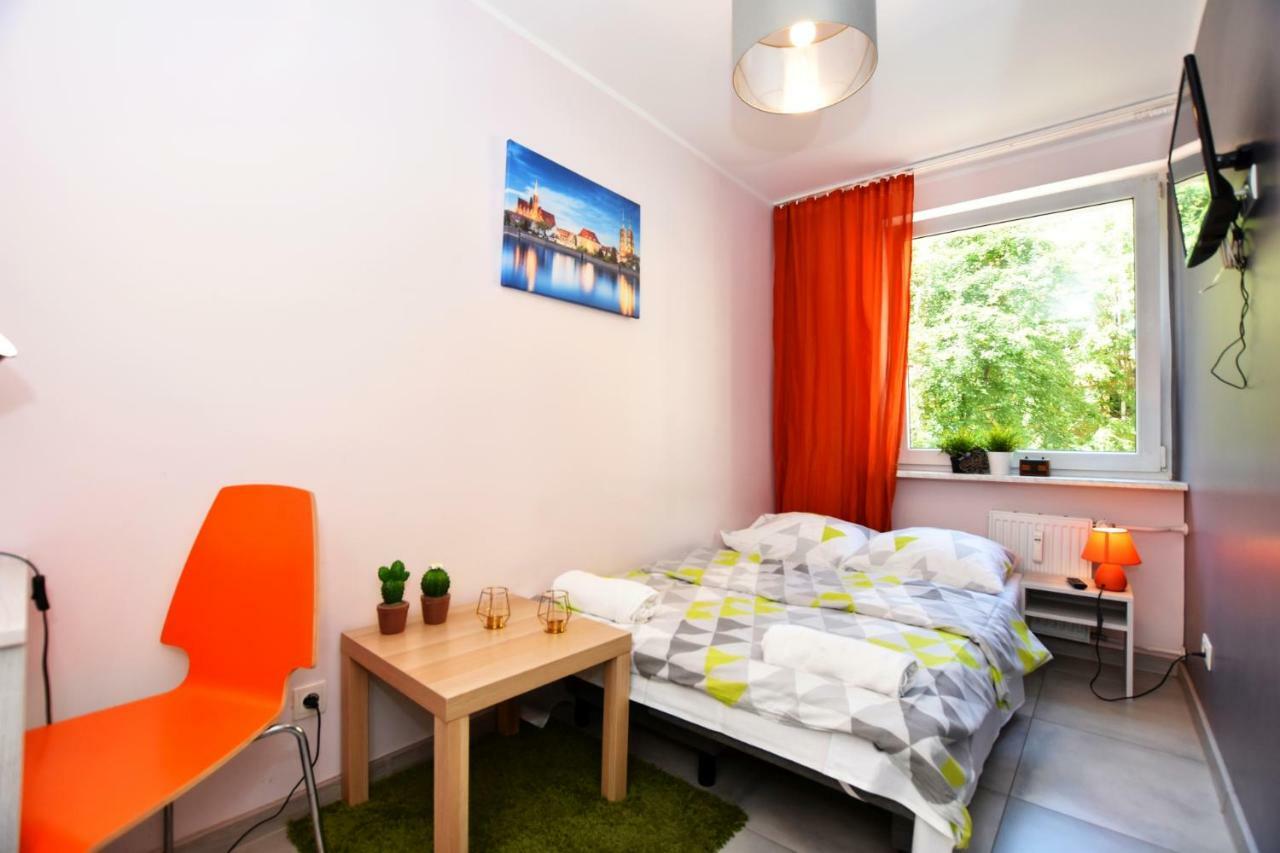 City Central Hostel Laciarska Wrocław Extérieur photo