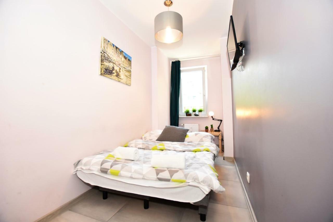 City Central Hostel Laciarska Wrocław Extérieur photo